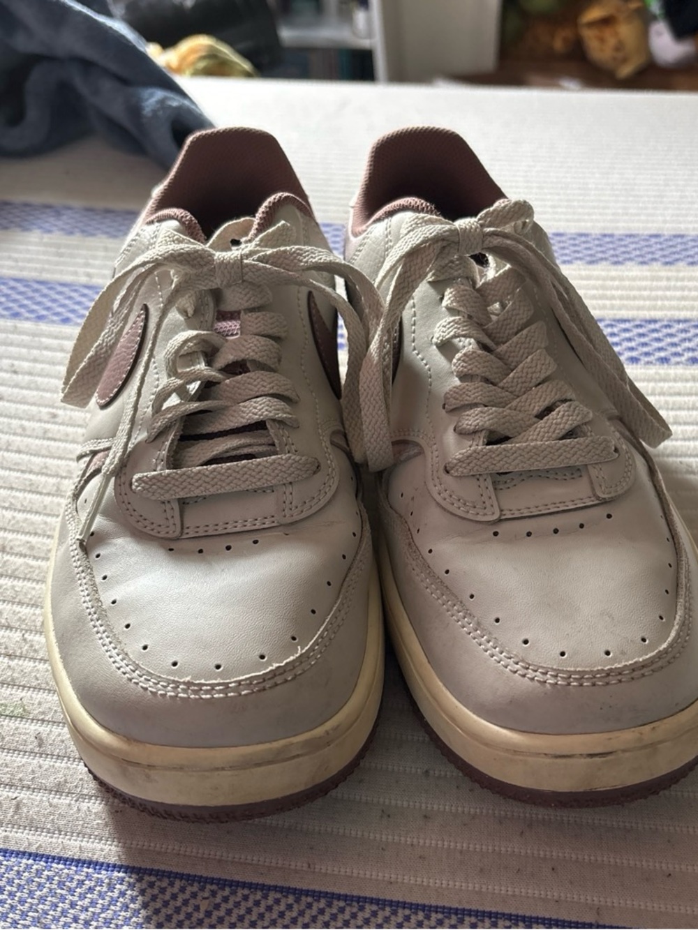 Nike Air Force’s cream and mauve color